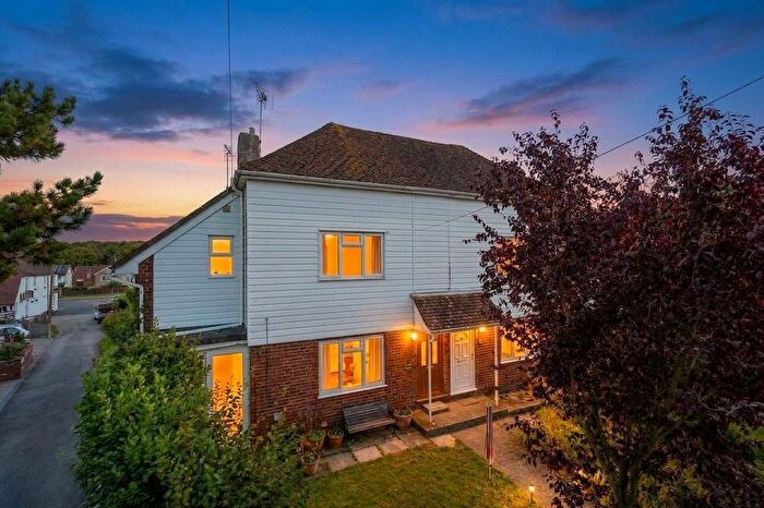1 Bedroom Semi Detached House For Sale In Queens Road, Willesborough, TN24