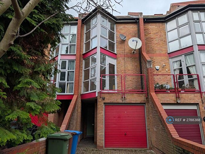 3 Bedroom Terraced House To Rent In Holyoake Court, London, SE16