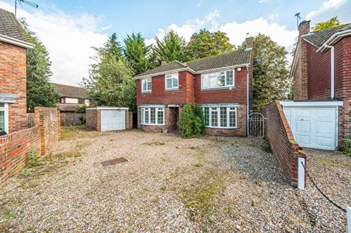 4 Bedroom Detached House To Rent In Newbury, Berkshire, RG14
