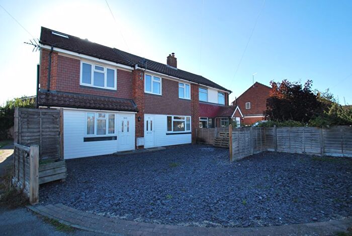 3 Bedroom Property To Rent In Larkspur Way, Epsom, KT19