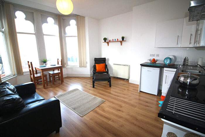 1 Bedroom House To Rent In London Road, Leicester, LE2