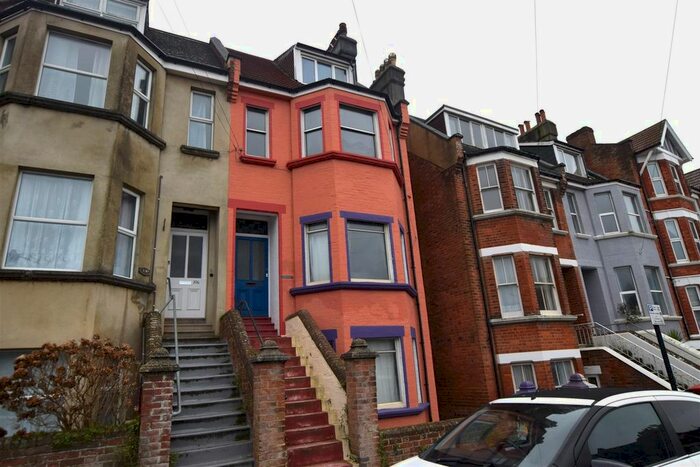 3 Bedroom Flat To Rent In Milward Road, Hastings, TN34