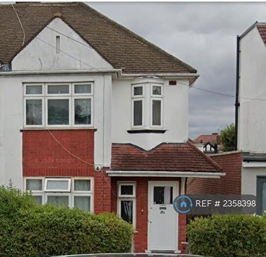 4 Bedroom Semi-Detached House To Rent In The Grange, Wembley, HA0