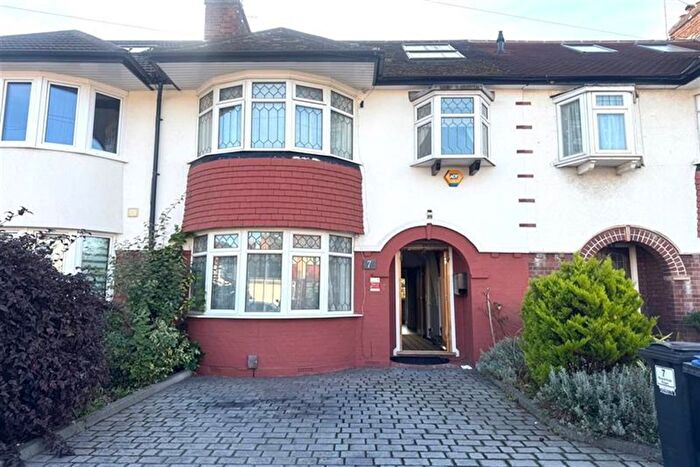 4 Bedroom Property To Rent In Rowantree Road, N21