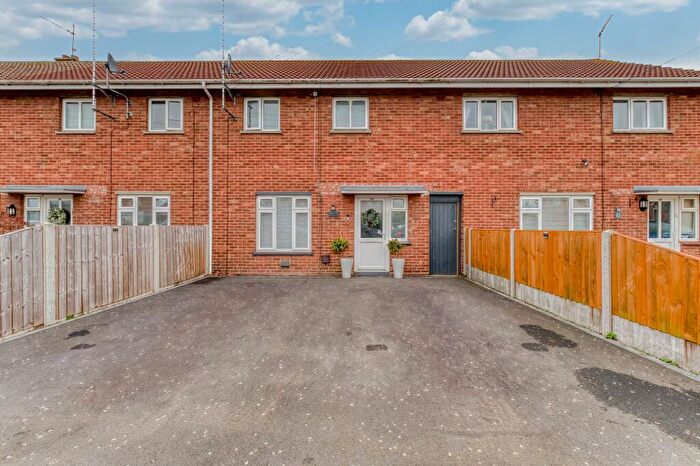 2 Bedroom Terraced House For Sale In Eastwood Avenue, Lowestoft, NR33