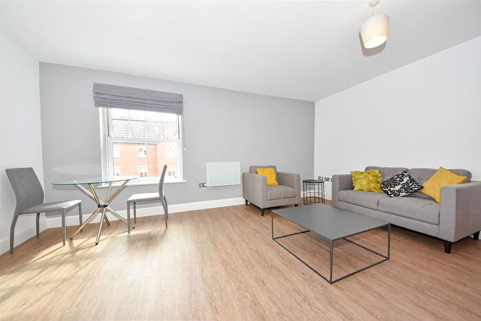 2 Bedroom Flat To Rent In Alder Meadow, Chase Meadow Square, Warwick, CV34