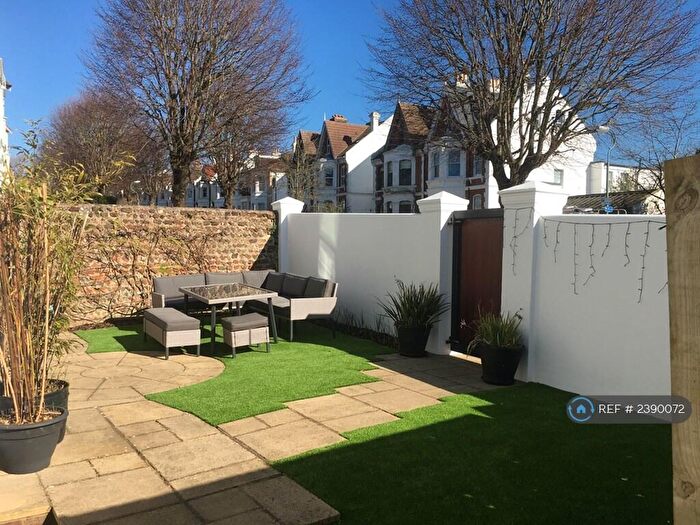 1 Bedroom Flat To Rent In Hove Park Villas Private Garden, Hove, BN3
