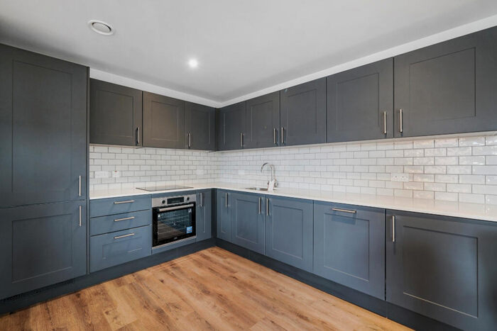 2 Bedroom Apartment To Rent In Hornby House, SL6
