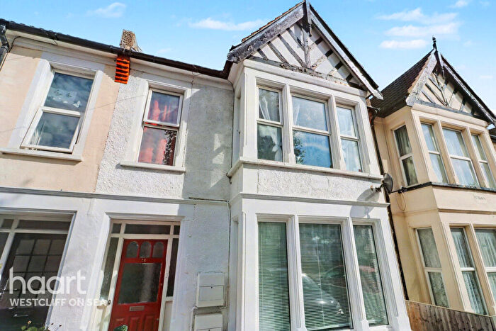 2 Bedroom Flat For Sale In Anerley Road, Westcliff-On-Sea, SS0