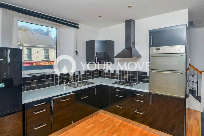 2 Bedroom Maisonette To Rent In Hyde Park Road, Plymouth, Devon, PL3