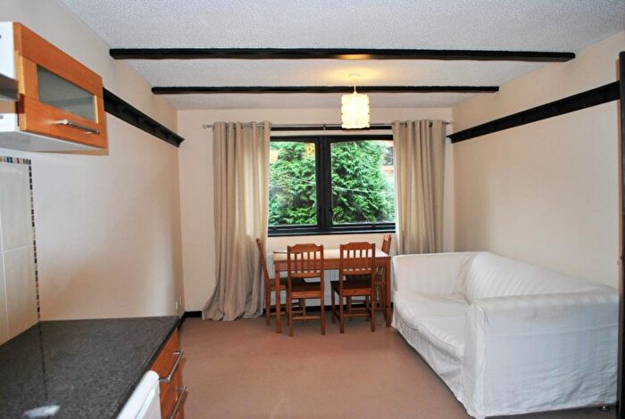 1 Bedroom Flat To Rent In Windmill Court, Spital Tongues, NE2