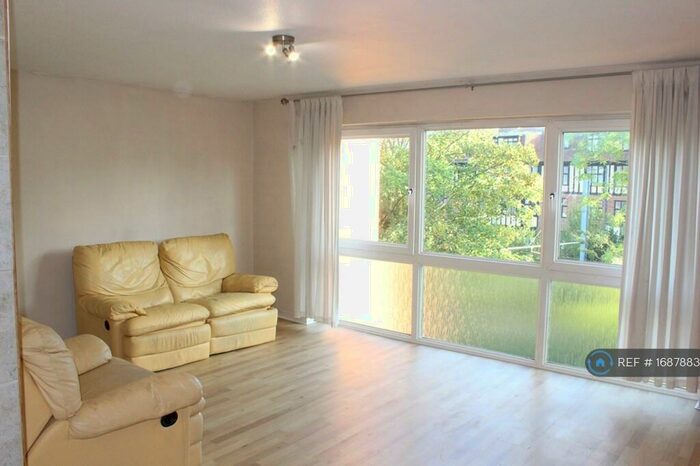 1 Bedroom Flat To Rent In Rowland Court, Croydon, CR0