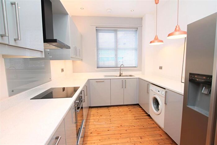 3 Bedroom Maisonette To Rent In London Road, Brighton, BN1