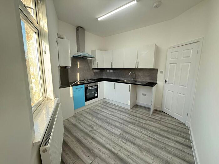 1 Bedroom Flat To Rent In Flat First Floor, Plashet Grove, East Ham, Newham, London, E6