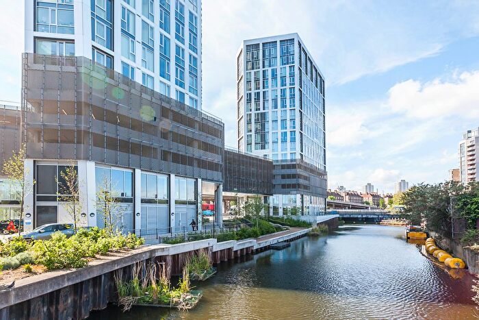 2 Bedroom Flat To Rent In High Street, London, E15