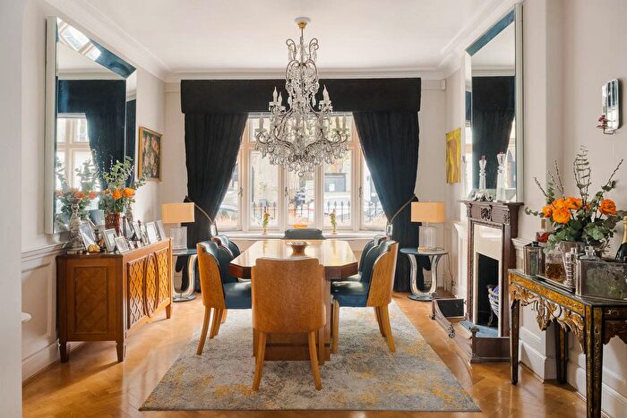 6 Bedroom Terraced House For Sale In Wilton Place, London, SW1X