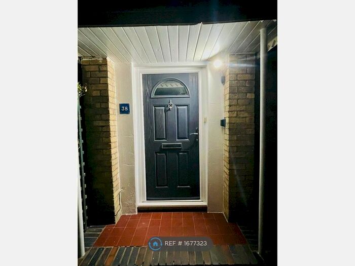 2 Bedroom Terraced House To Rent In Hestoe Park, Alyesbury, HP20