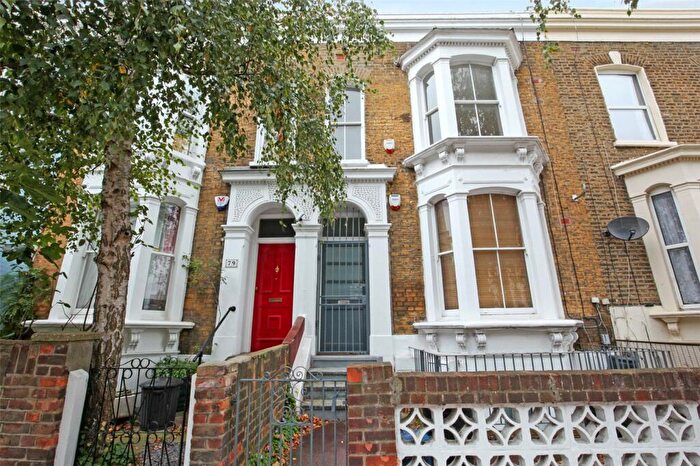 2 Bedroom Flat To Rent In Powerscroft Road, Clapton, London, E5