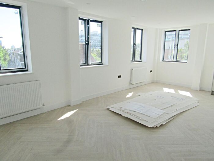 1 Bedroom Flat To Rent In Barnabas Road, Hackney, E9