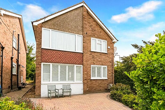 2 Bedroom Flat For Sale In Margaret Way, Redbridge, IG4