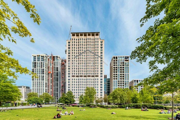 2 Bedroom Flat To Rent In Eight Casson Square, Southbank Place, South Bank, SE1