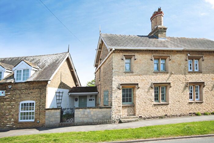 3 Bedroom Semi Detached House For Sale In Lincoln Road, Welton, Lincoln, LN2