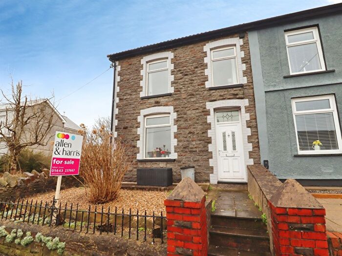 3 Bedroom End Terrace House For Sale In Trebanog Road, Porth, CF39