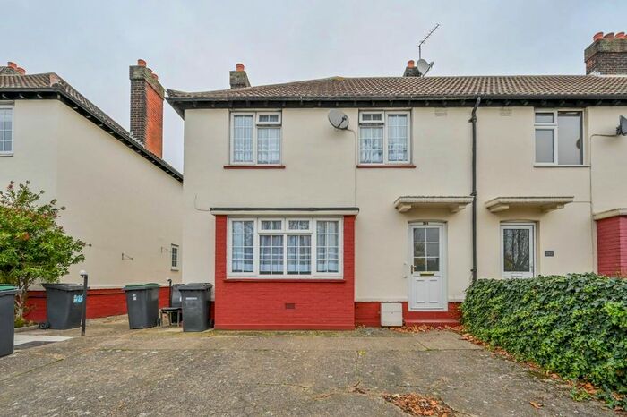 3 Bedroom Property For Sale In White Hart Lane, Tottenham, London, N17