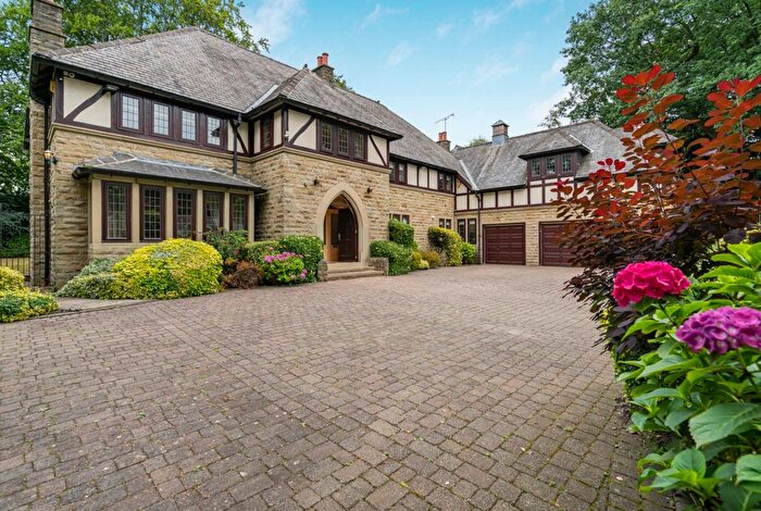 5 Bedroom Detached House For Sale In Ling Lane, Leeds, LS14