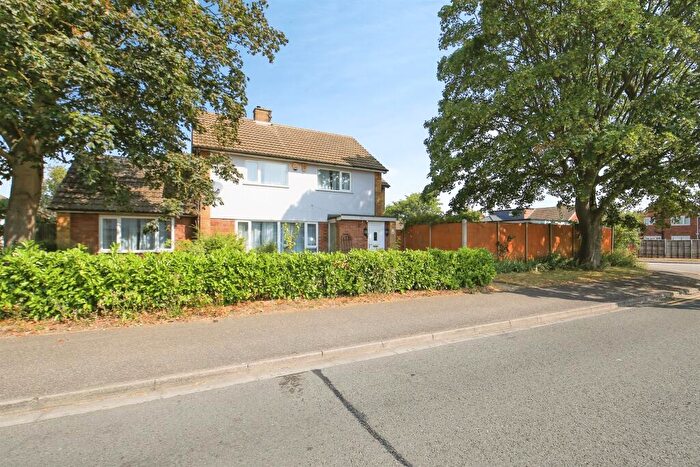 4 Bedroom Detached House For Sale In Kirby Walk, Peterborough, PE3