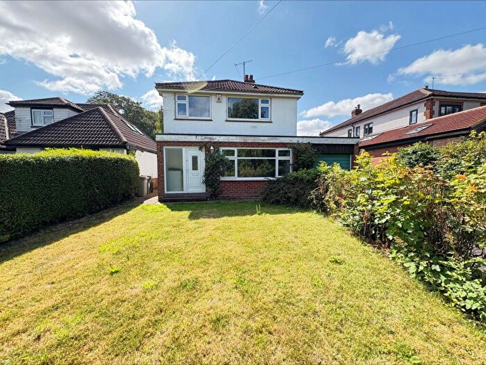 3 Bedroom Link Detached House For Sale In Horncastle Road, Louth, LN11
