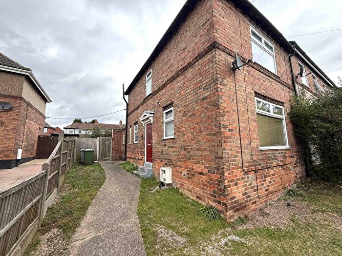3 Bedroom Terraced House To Rent In Robin Hood Road, Blidworth, Mansfield, NG21