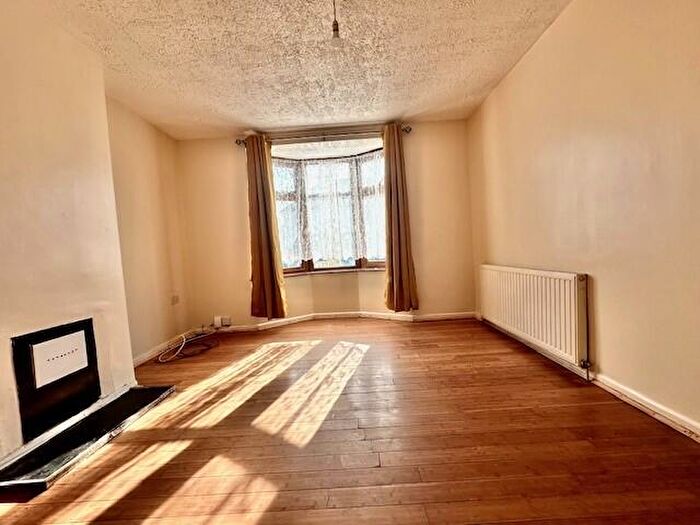 3 Bedroom House To Rent In Sheppey Road, Dagenham, RM9