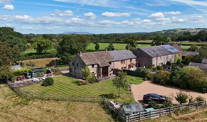 4 Bedroom Barn Conversion For Sale In Woods Brow, Balderstone, BB2