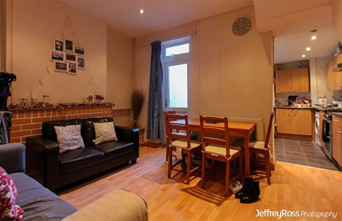 4 Bedroom Private Halls To Rent In Thesiger Street, Cathays, CF24