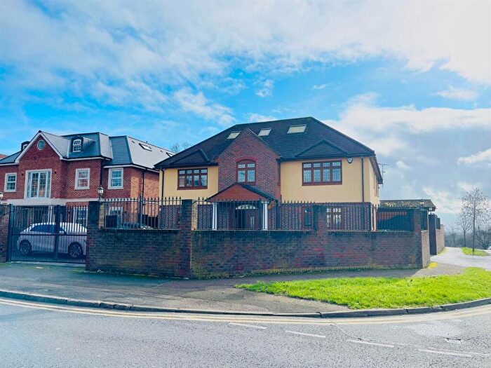 7 Bedroom Detached House For Sale In Manor Road, Chigwell, IG7