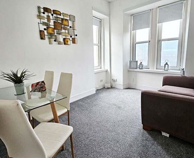 1 Bedroom Flat To Rent In Muirpark Street, Glasgow, G11