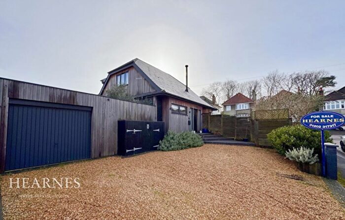 4 Bedroom Detached House For Sale In Elmsway, Southbourne, Bournemouth, BH6