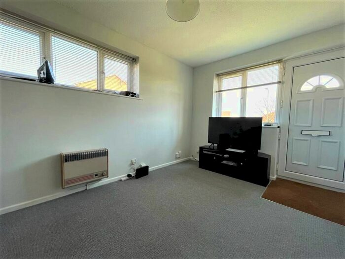 1 Bedroom Semi-Detached House To Rent In Birdcombe Road, Westlea, Swindon, SN5