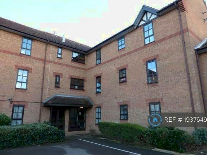 2 Bedroom Flat To Rent In Albany Walk, Peterborough, PE2