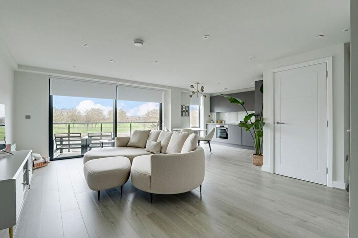 1 Bedroom Flat For Sale In Wilford Lane, West Bridgford, NG2