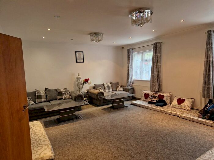 6 Bedroom Property To Rent In Lady Margaret Road, Southall, UB1