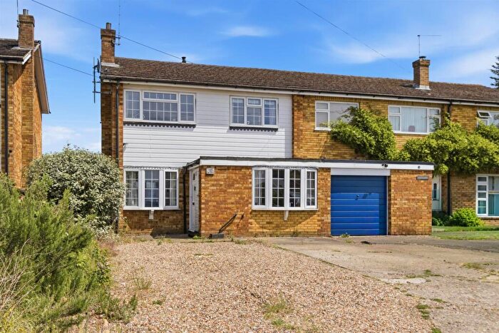 3 Bedroom Link Detached House For Sale In High Street, Colney Heath, AL4