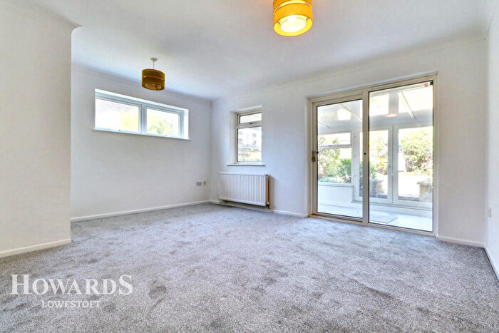 2 Bedroom Detached Bungalow For Sale In Marbella Green, Lowestoft, NR33