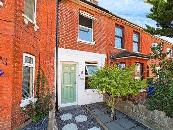 2 Bedroom Terraced House For Sale In Holly Road, Aldershot, Hampshire, GU12