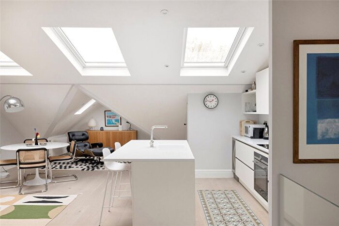 3 Bedroom Flat To Rent In Talbot Road, Bayswater, W2