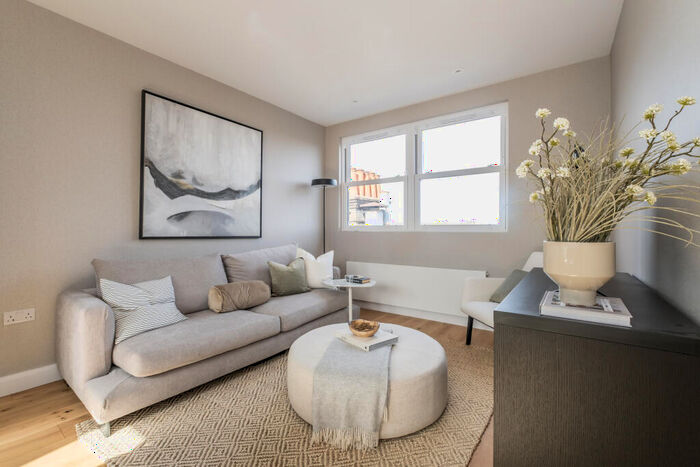 2 Bedroom Flat For Sale In Chamberlayne Road, London, NW10