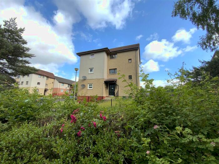 4 Bedroom Flat To Rent In Pendeen Road, Barlanark, Glasgow, G33