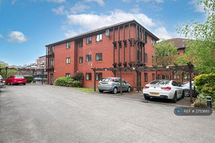 3 Bedroom Flat To Rent In Kings Court, Birmingham, B1