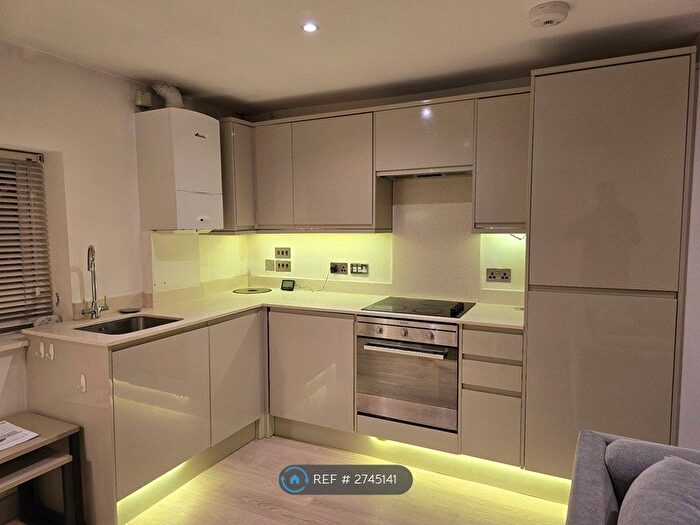 1 Bedroom Flat To Rent In London Court, Reading, RG1